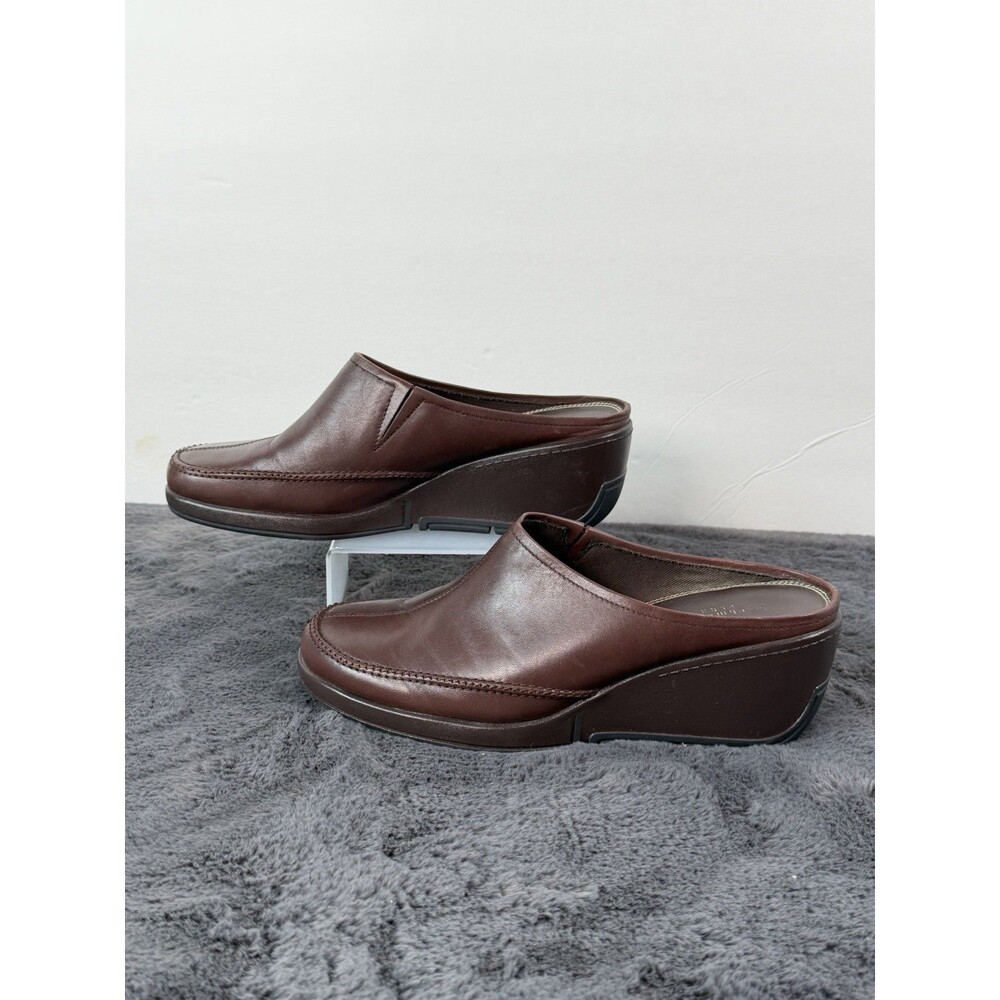 Liz Claiborne FLEX Women’s 8M Brown Leather Wedge Mules Clogs Slip On Shoes